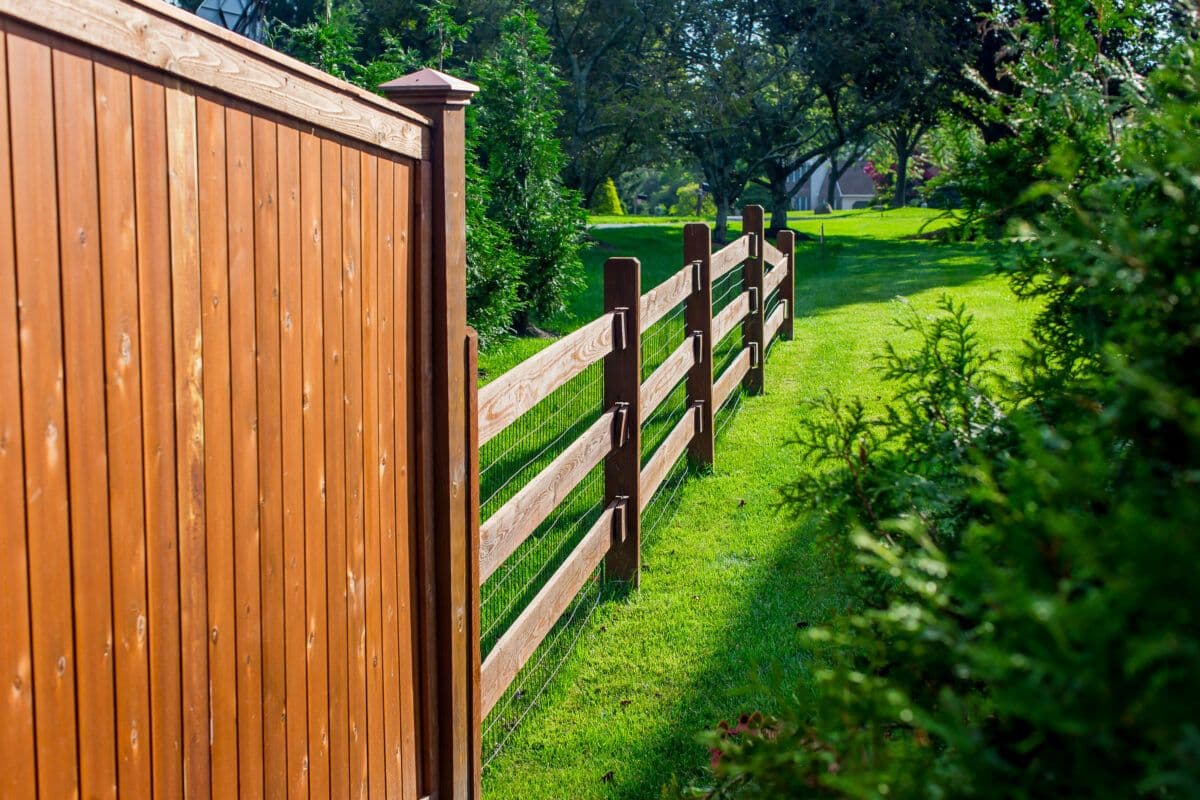 Garden-Fencing-Rail-Fence-Rail-Fence-with-Wire-Integrous-Fences-and-Decks-1200x800.jpg