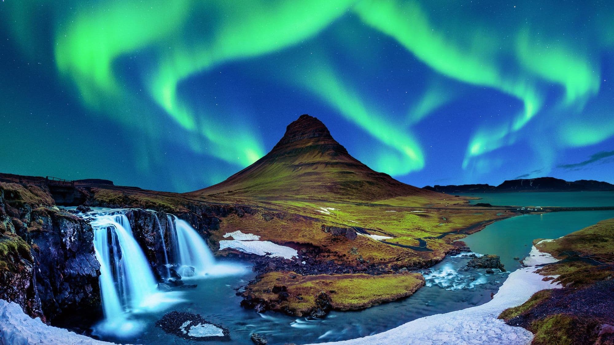 northern-lights-kirkjufell-1.jpg